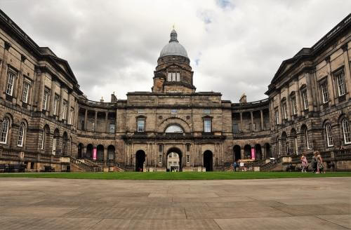 Edinburgh Uni as best universities in uk for international students